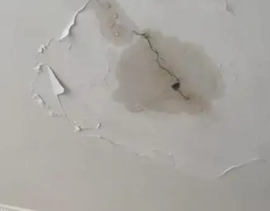 密云阳台漏水维修公司分享下屋面防水工程质量问题原因分析